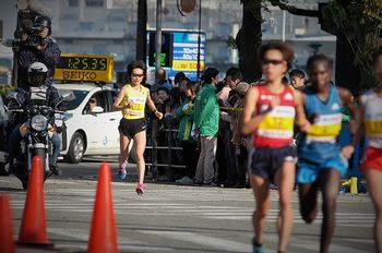 25㎞手前／先頭集団を追う野尻選手